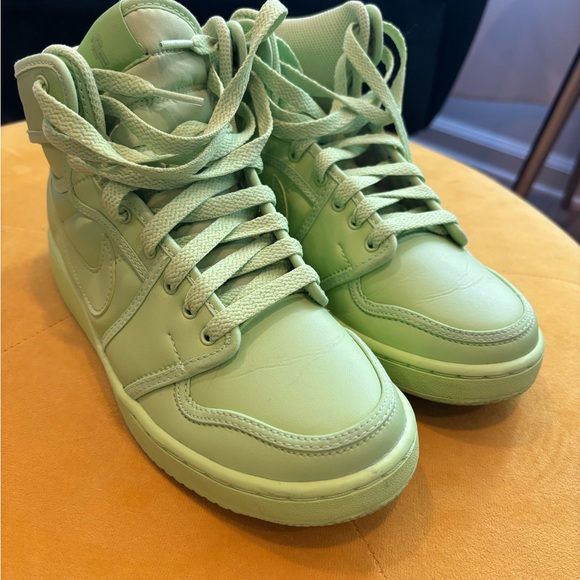 Jordan 1 Retro AJKO Billie Eilish Ghost Green - Picture 2 of 5